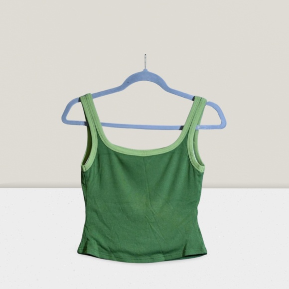 Cropped Green OGL Top – Trendy & Casual - Picture 2 of 3